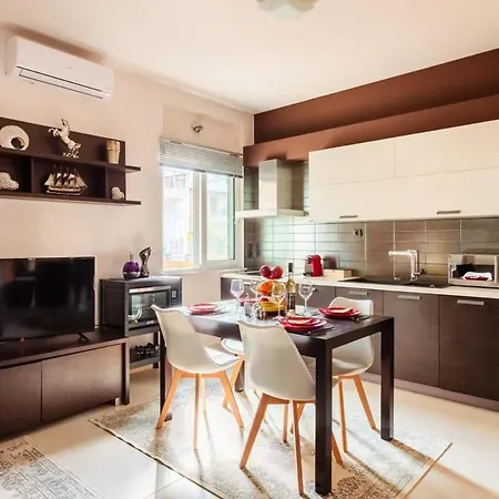 Sweet Comfort And Warmth * Kalamáta